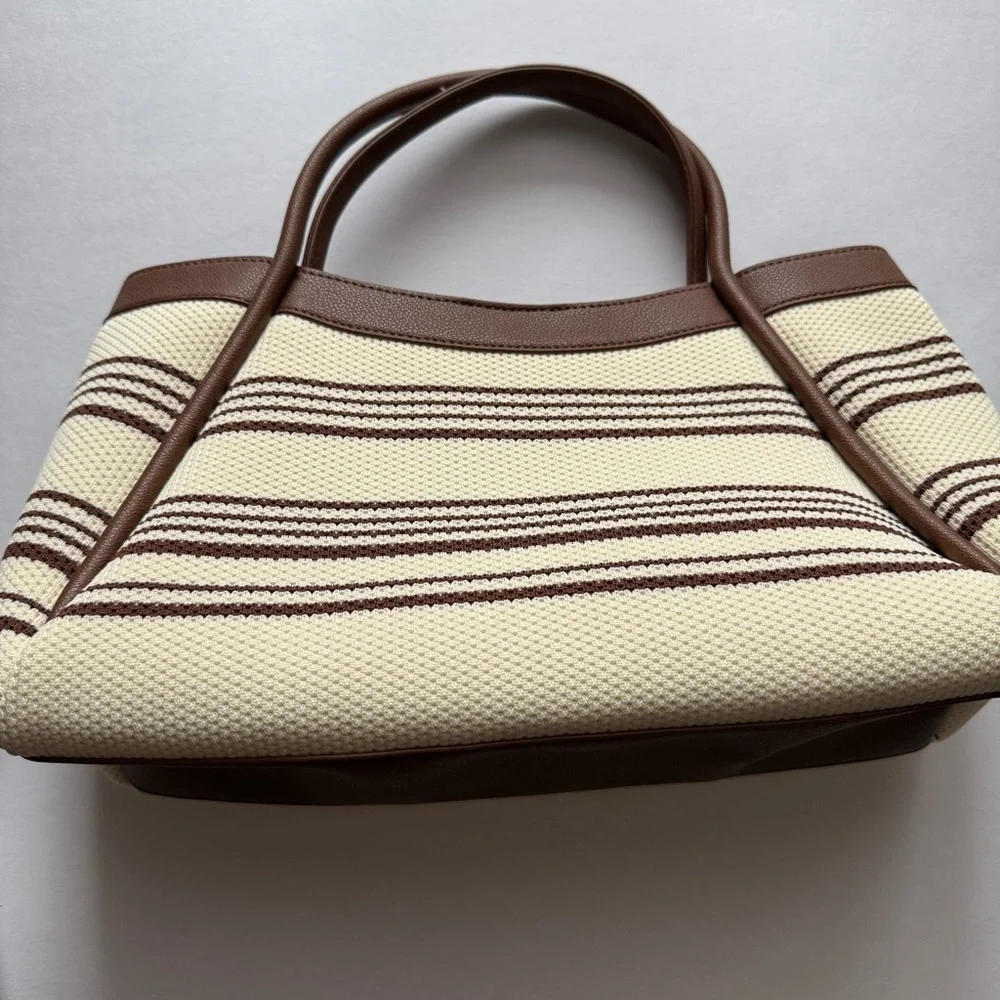 Cosy Island Brown and Cream Fly Woven Women's Purse Set - Picture 4 of 10